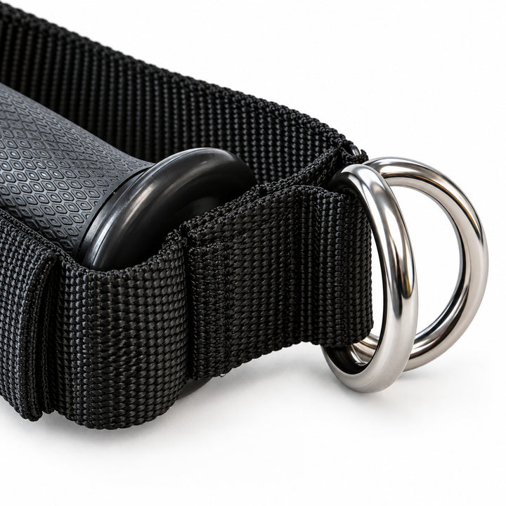 Detailed view of double D-ring connectors on GymPin Fabric D Handle